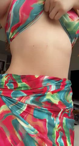 I love showing you every inch of my tight college body : video clip