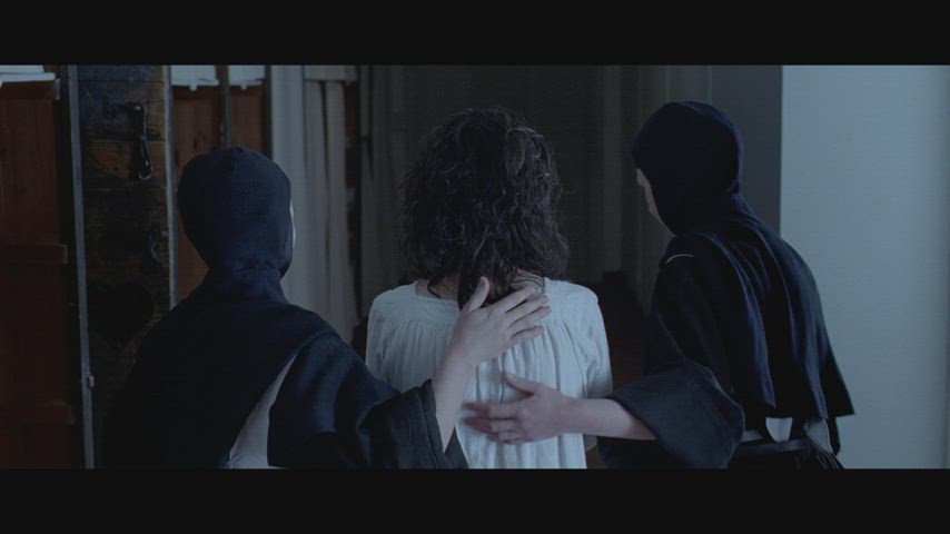 Juliette Binoche hot milf body in french movie Camille Claudel 1915 (2013) - slowed at 60fps + zoom : video clip