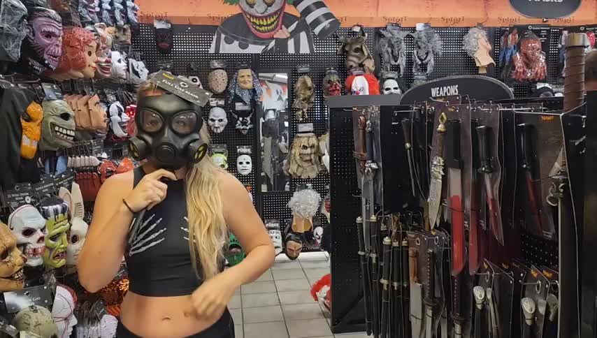 Dared to flash at the Halloween store. [gif] : video clip