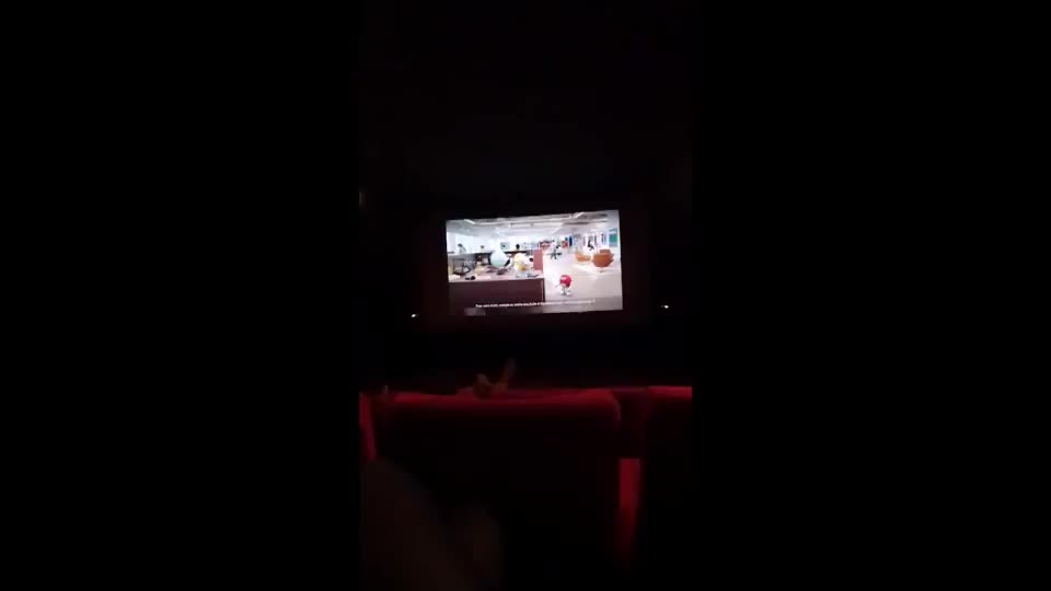 Dual Blowjob In The Cinema : video clip