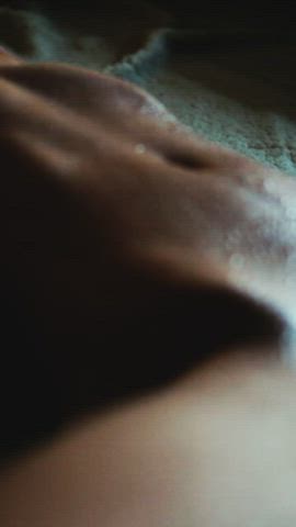 Erotic wet tummy : video clip
