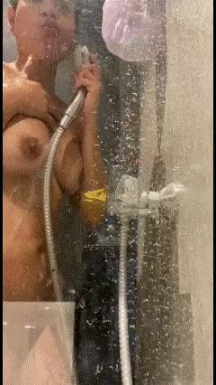 i feel hot, so i decided to take a shower! : video clip