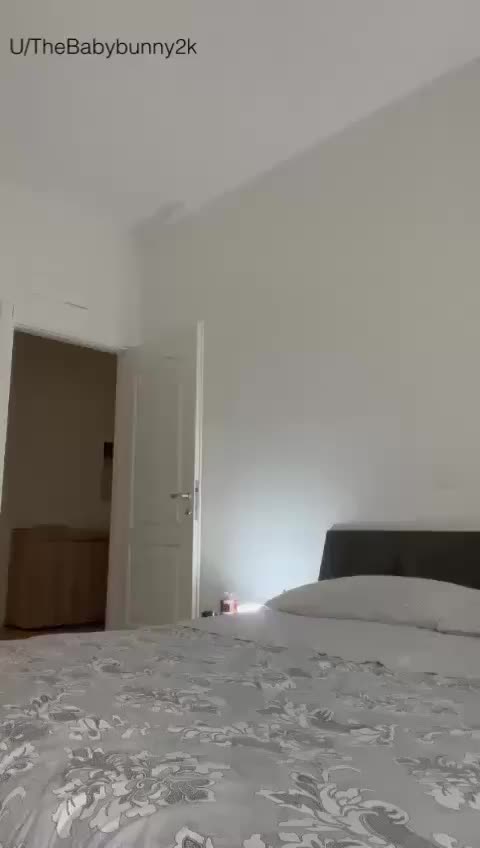 I need a cock for my big ass : video clip