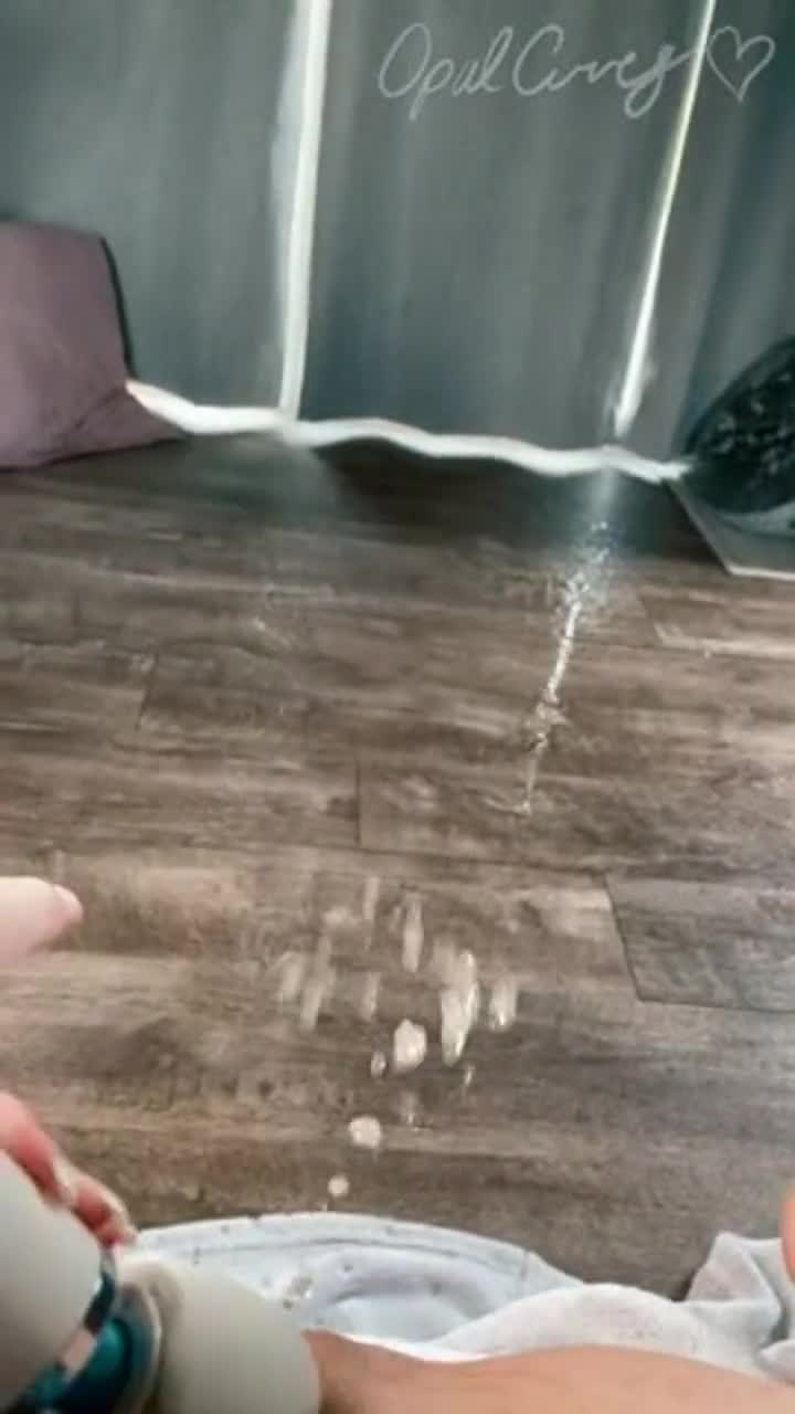 Spraying fountains and making a puddle thanks to my hitachi : video clip