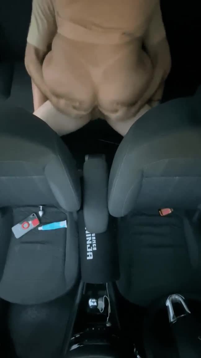 Every week I meet two or three new guys on the road, I like strangers to fuck me and do whatever they want to me. My husband doesn't mind as long as I record everything for him. : video clip