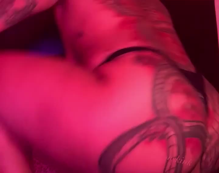 Goon to the thought of me bouncing this ass until you cream pie in me and watching it slide out : video clip