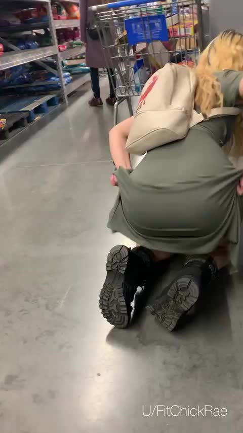 New dress [gif] : video clip