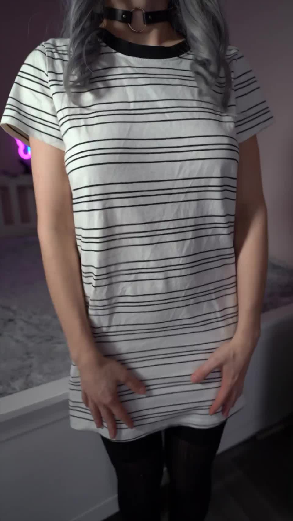 Bouncing boobies to brighten your cock's day : video clip