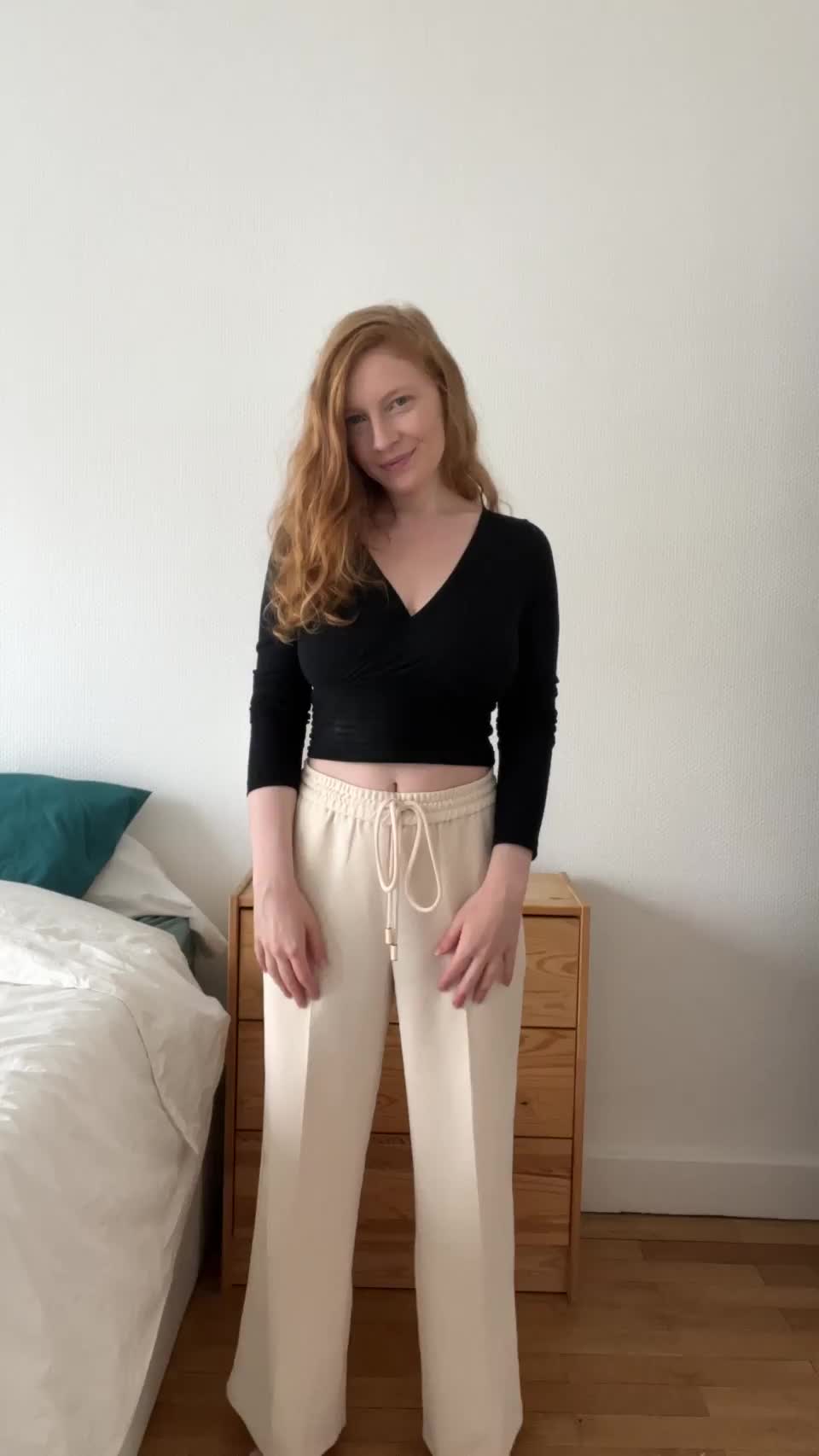 This is what happens when mother nature gives triple D's to a 5'2 redhead : video clip