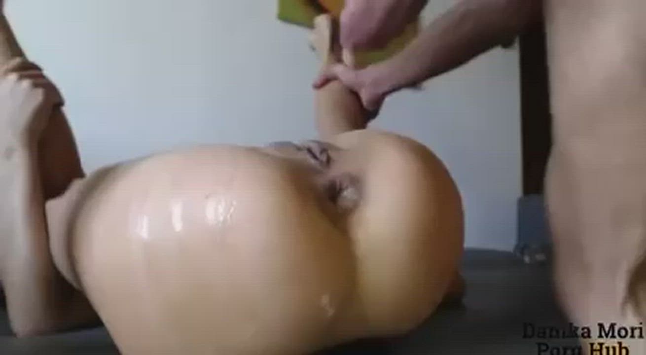 Sucking her own ass 🤤 : video clip