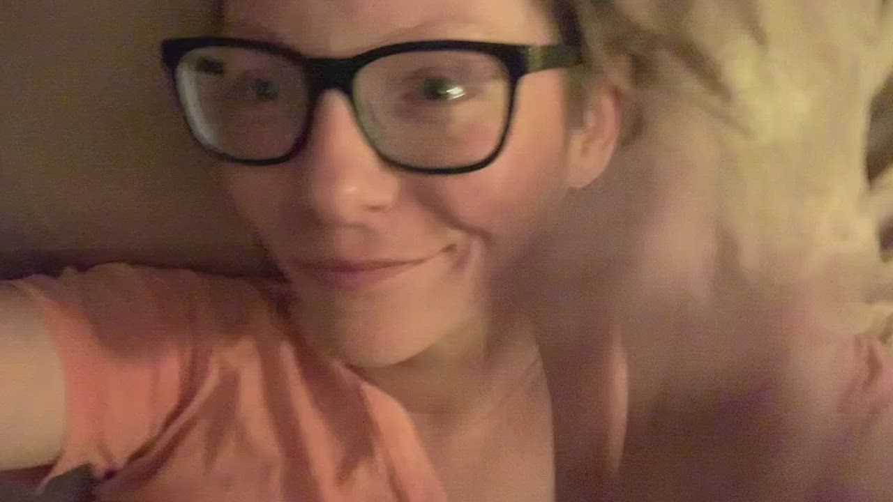 Anyone into old, pale - short haired girls with glasses and big tits? : video clip