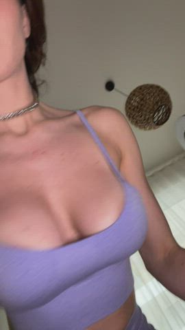 Get these titties to bounce for the whole night ride : video clip