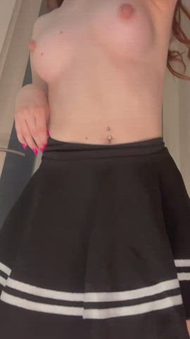 Will you get under your skirt and eat pussy? : video clip