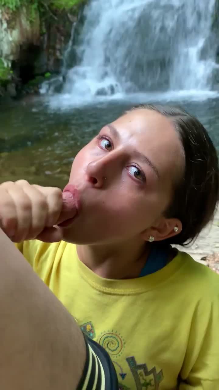 Water-falling in love with sucking cock : video clip