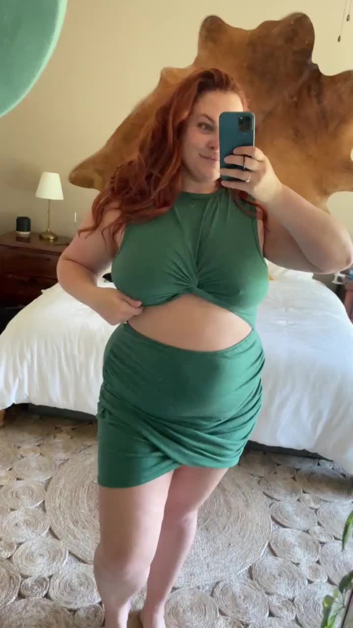 Just showing off my married mom bod : video clip