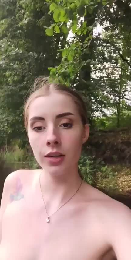My favorite way to cool down after a long hike 🥰 [GIF] : video clip