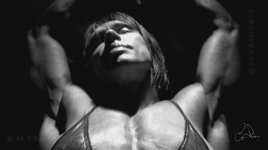 Mind Bending Muscle Worship : video clip
