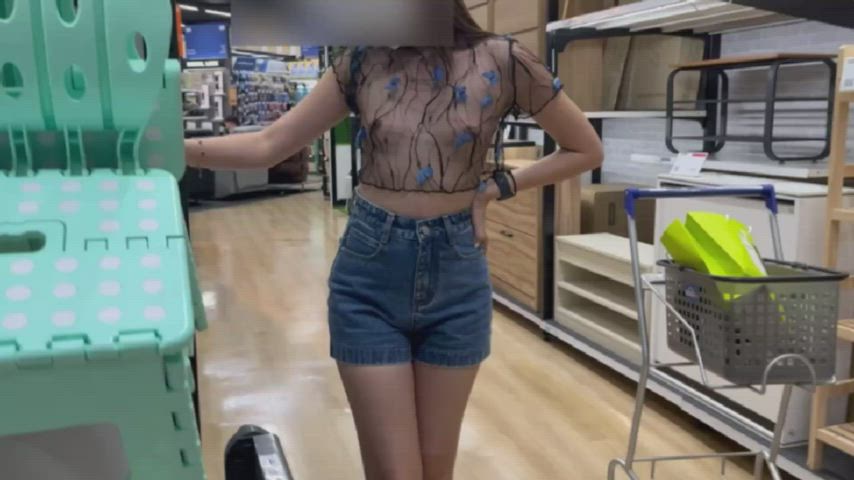 Mesh top and shorts at a home improvement store [GIF] : video clip