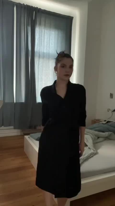 Do you want this 18 year old girl to come to visit you in this outfit? : video clip