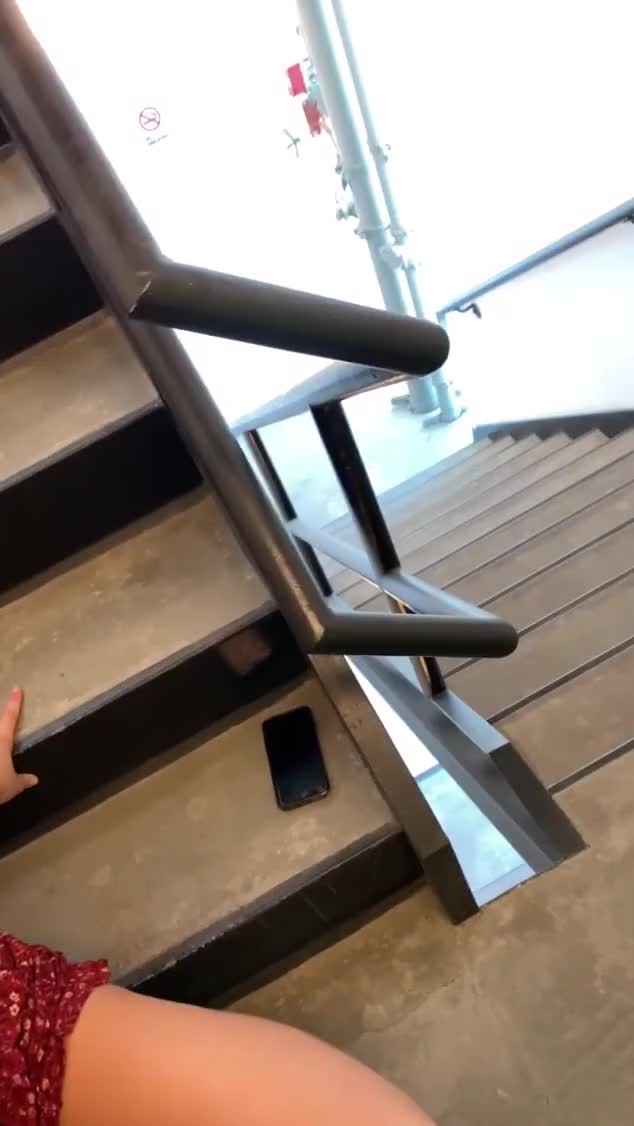 Stairway To Blowjob : video clip