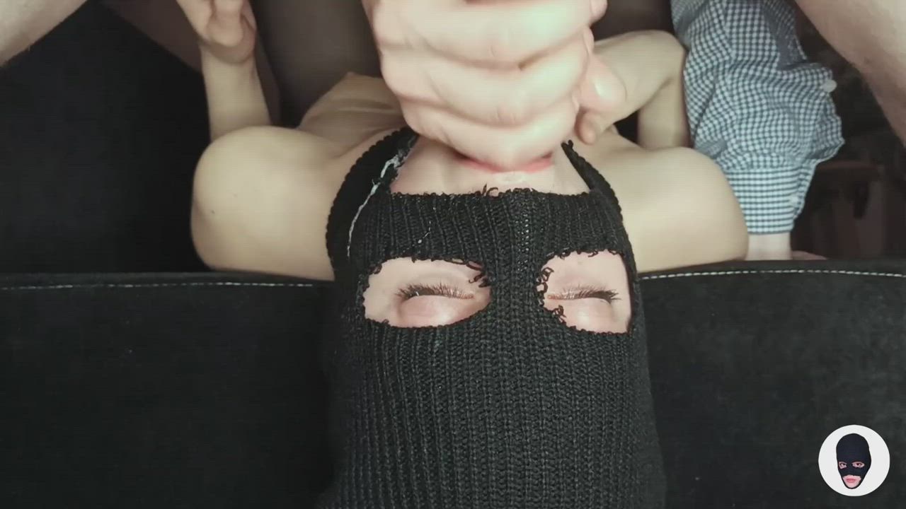 Fucking her sweet throat : video clip