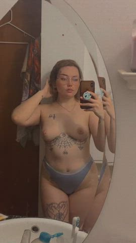 4’11, 100lbs 💖 I’m perfect to use and fuck : video clip