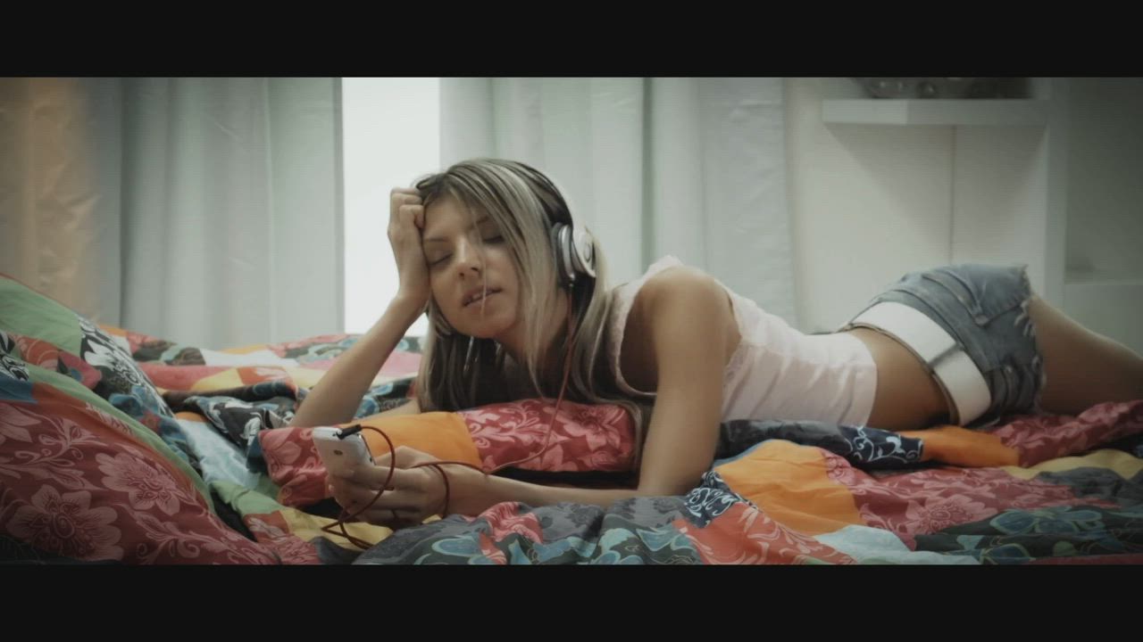 Gina Gerson & Keira Albina - Rock Me Baby [X-Art] : video clip