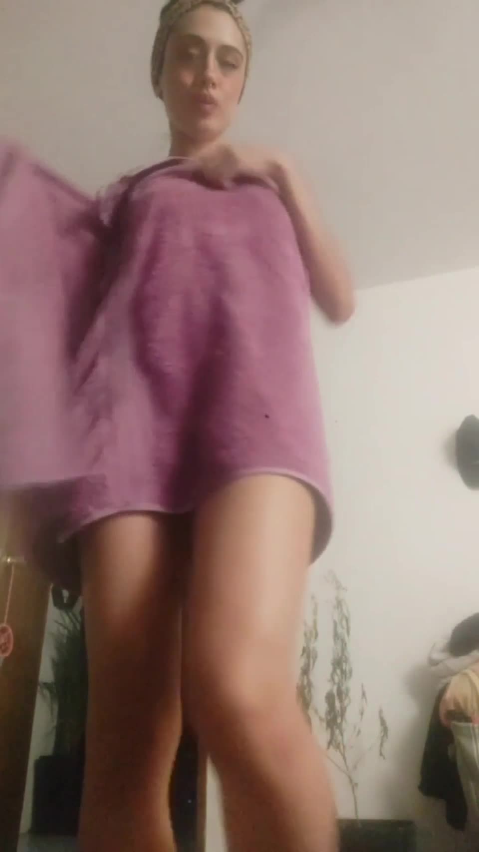 Breed me in my own bed : video clip
