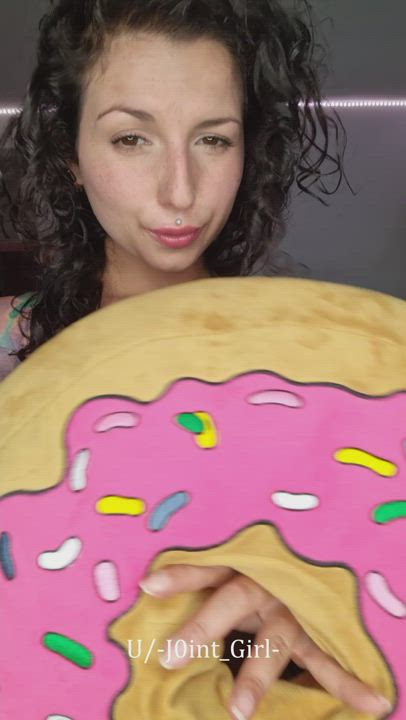 Come taste my donuts (OC) : video clip