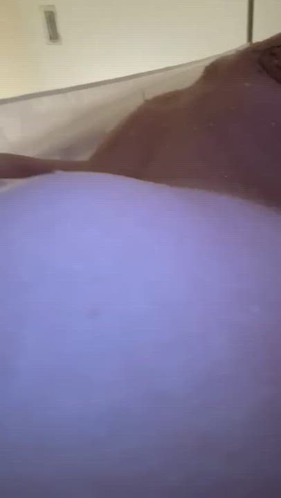 I always start to drip when I play with my ass. [F] : video clip