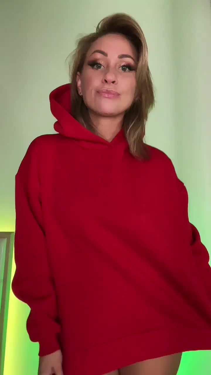 I took your hoodie : video clip