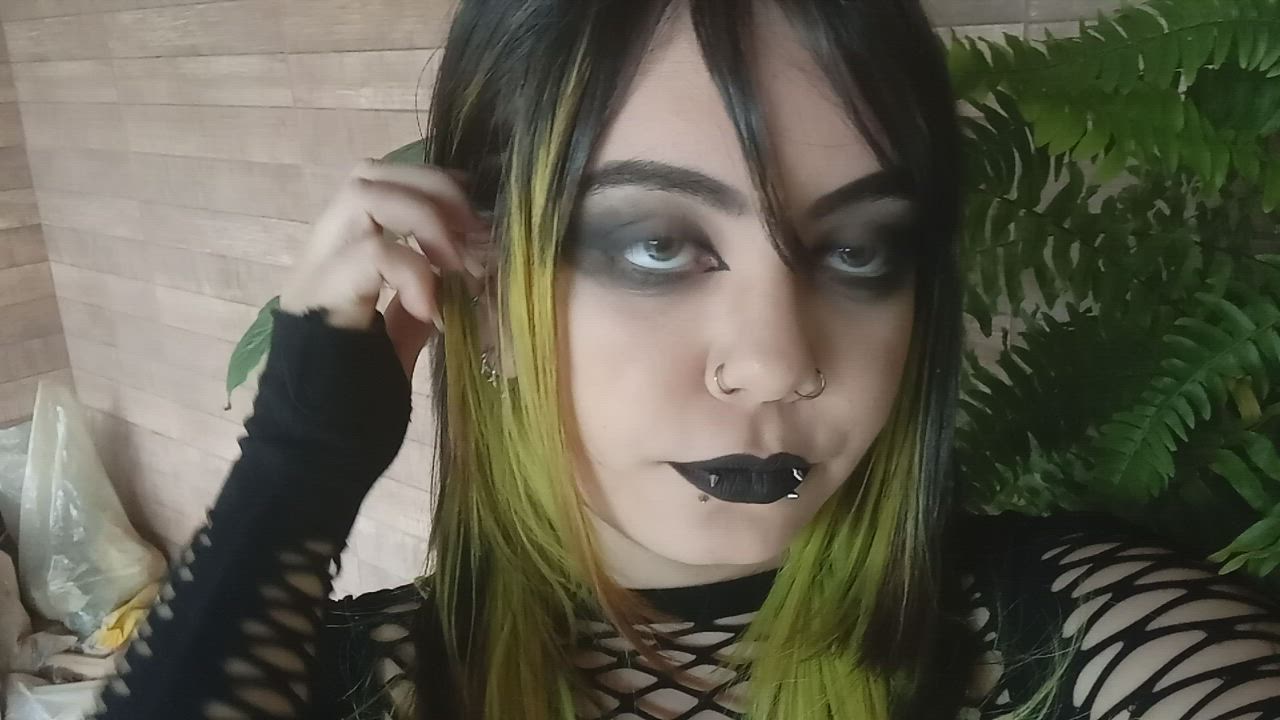 can a goth girl with big boobs like me give you a boner? : video clip