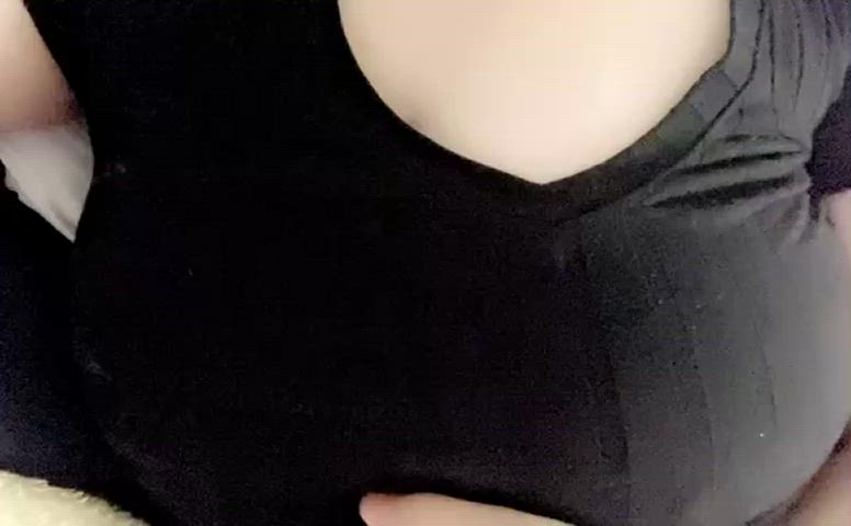 You'll going to feel so good when my big tits drop 😍 : video clip