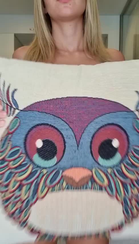 sorry for the weird owl but enjoy my perky DDs : video clip