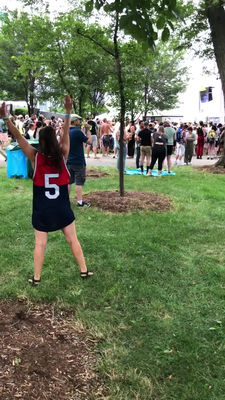 Put on my own quick show at Lollapalooza this weekend : video clip