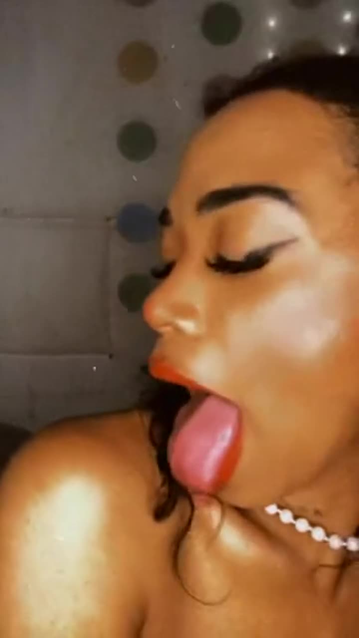 Hiiii! : video clip