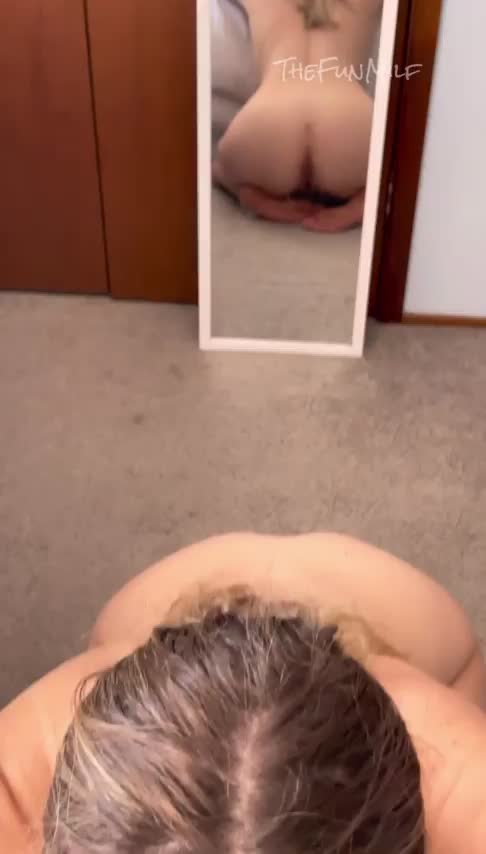 I’m the girl who loves to lick ass! : video clip