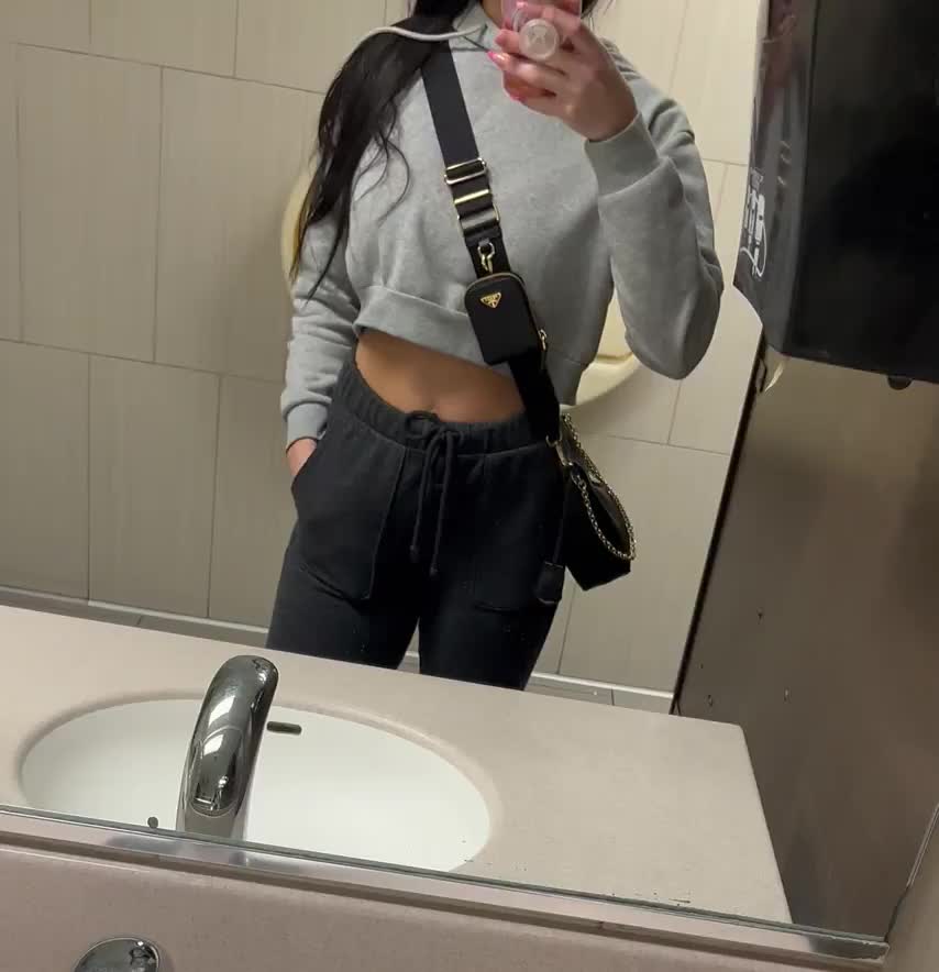 I was grocery shopping, and just seemed appropriate that I share my Tits with you 😉 [GIF] : video clip