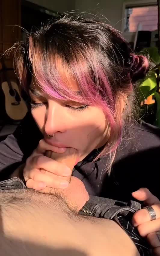 push it deeper in my throat! : video clip