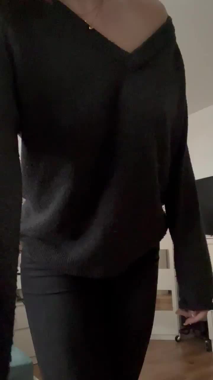19, just your average friendly neighborhood girl :) : video clip