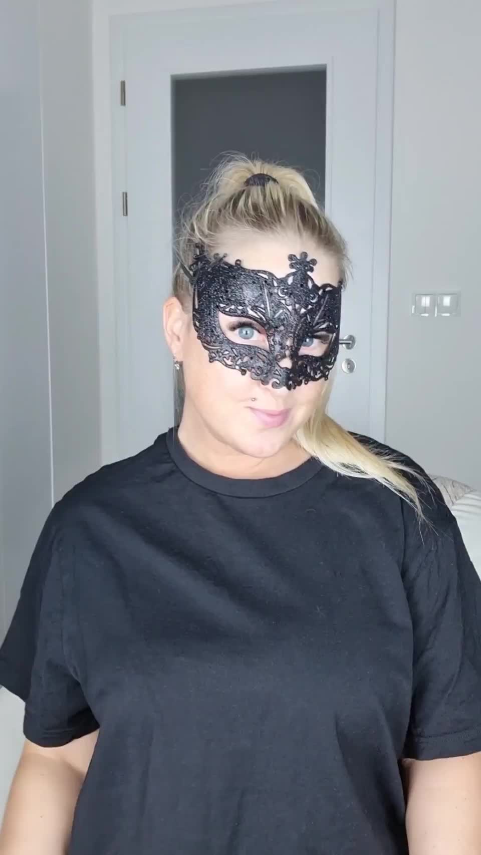 Currently, my boobs are too large for my bras : video clip