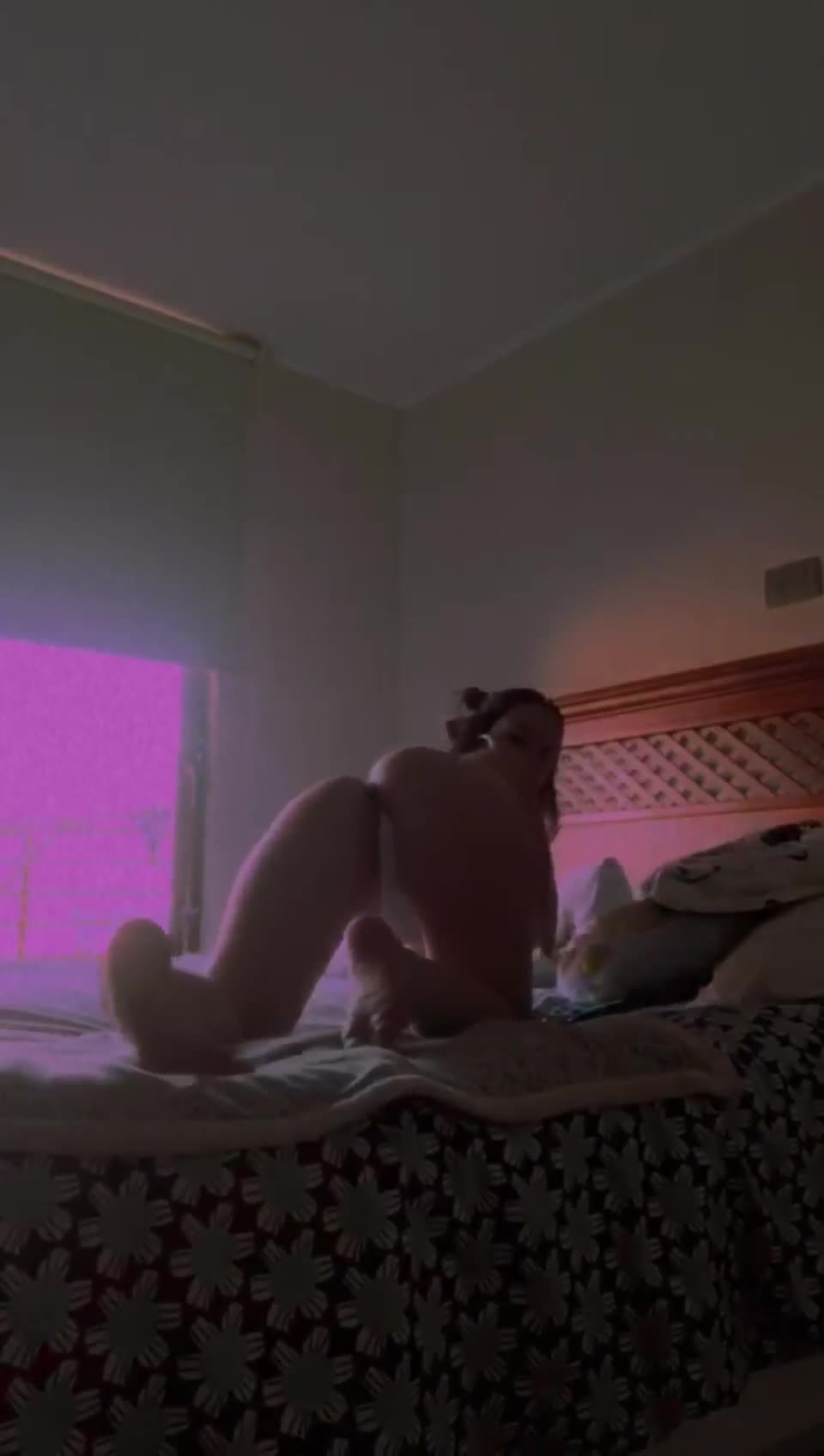 Am I convincing enough for you to come home? : video clip