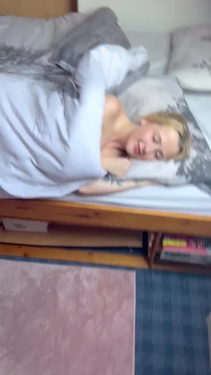 I woke up to a cock in my face, and I kinda liked it : video clip