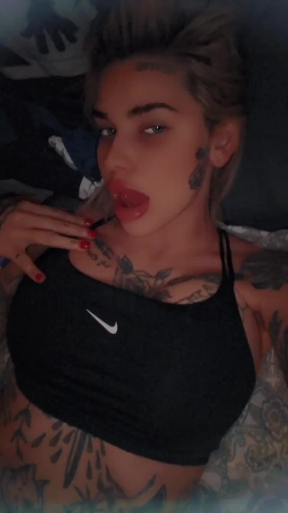 Ever cum on the tits of a tattoo artist? : video clip