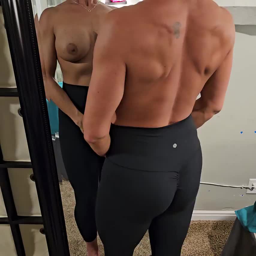 Barefoot Boob Bounce [oc] : video clip
