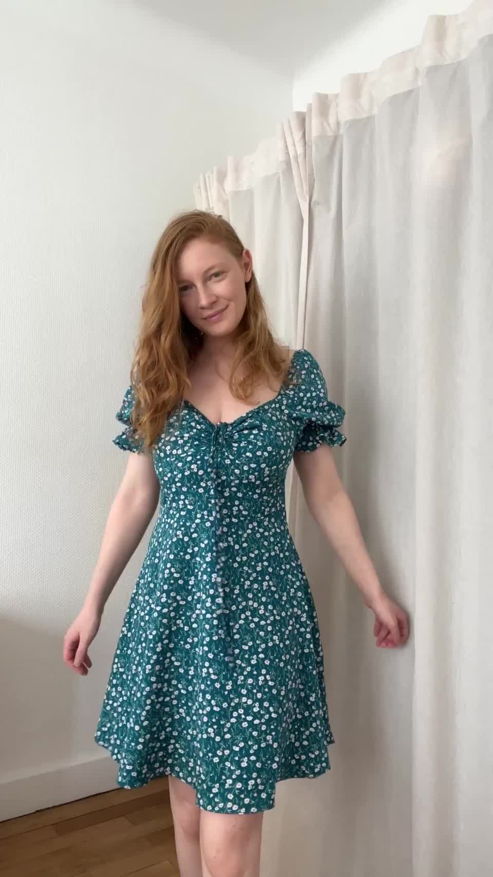 You breeding me in my sundress... nothing turns me on more than this idea : video clip