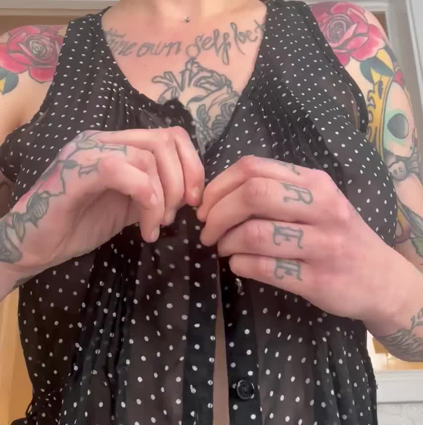 Goon with mommy : video clip