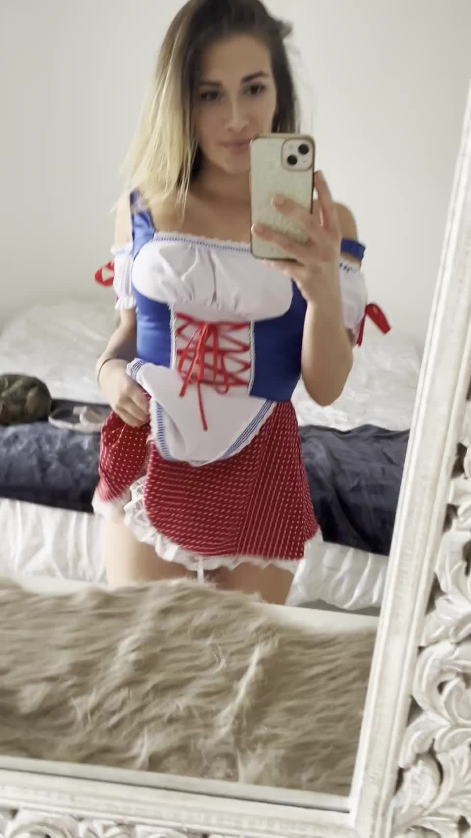 Play with me, daddy! : video clip