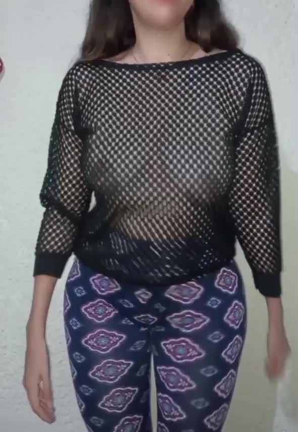 Say hi if you would like to suck them : video clip