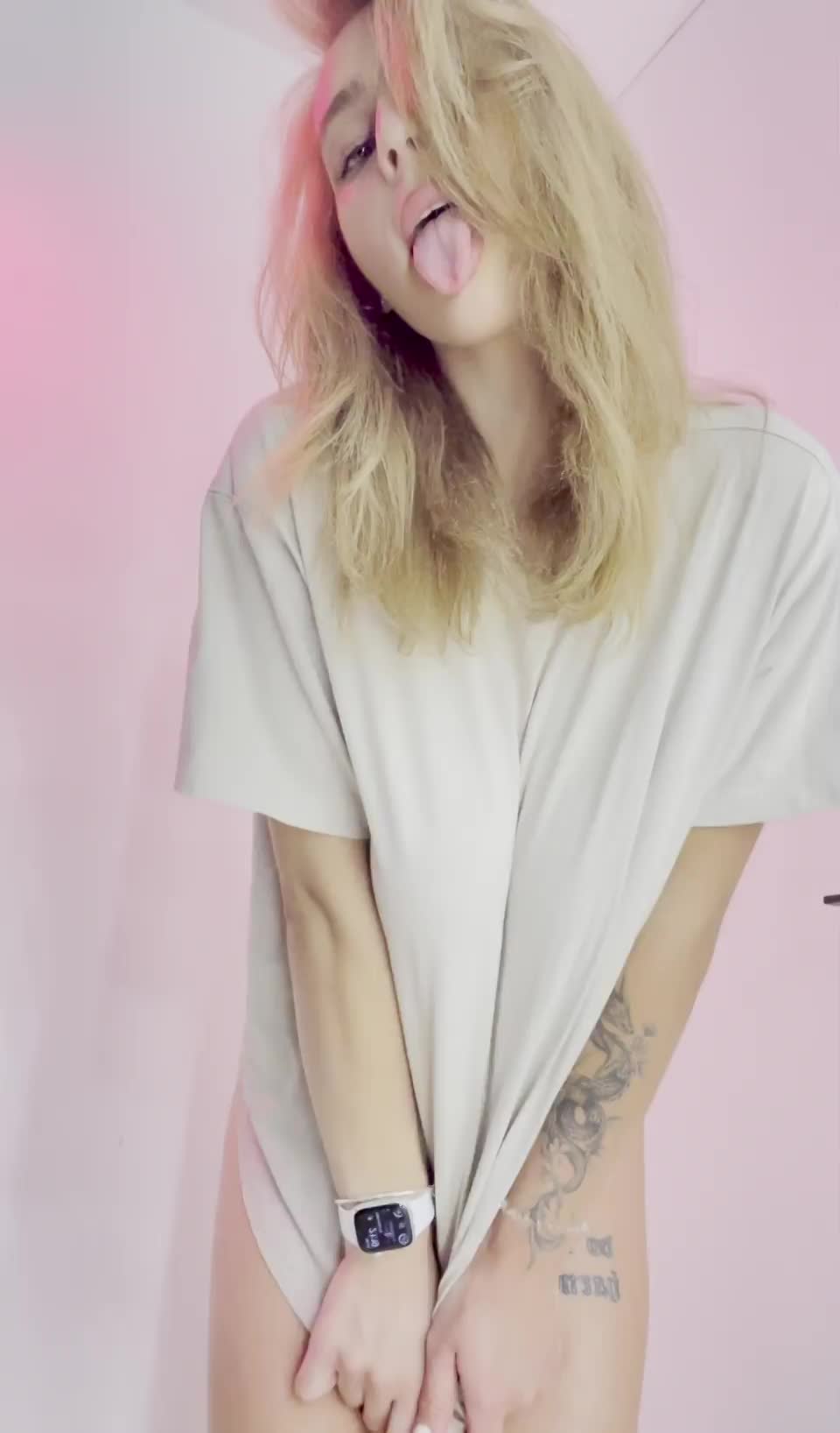 Pussy or anal or both? : video clip